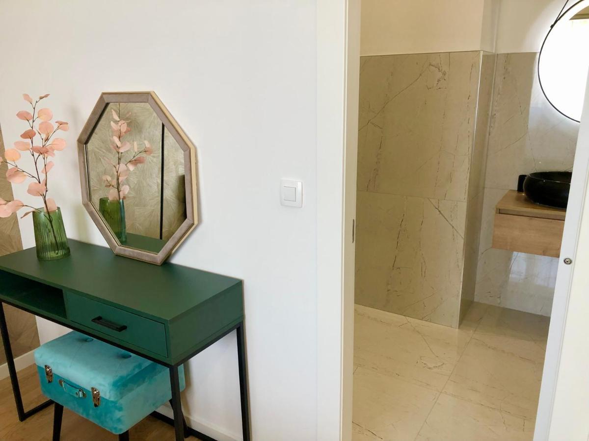 Hedone City Luxury Apartments With Free Parking Pula Dış mekan fotoğraf