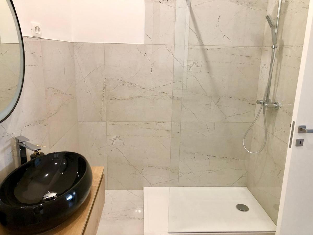 Hedone City Luxury Apartments With Free Parking Pula Dış mekan fotoğraf